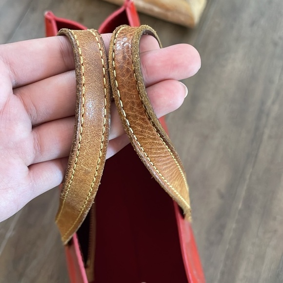 Authentic** LOUIS VUITTON ** Red Monogram Vernis Reade Pm Bag - Picture 14 of 16